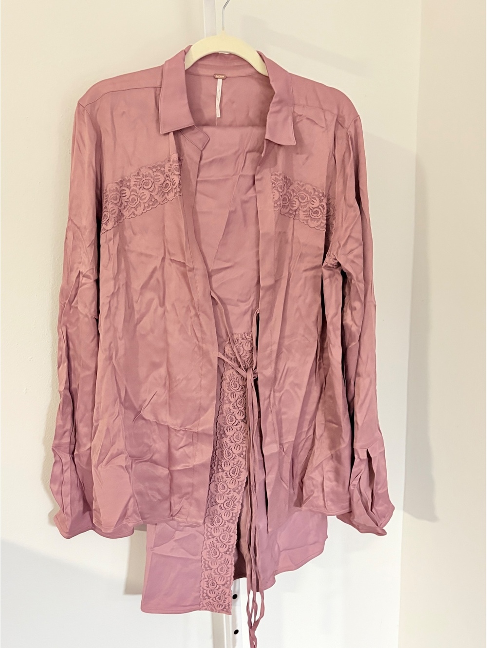 NWT Free People Women's Pink Satin Lace Trim Two-Piece Set Long Sl Shirt , Skirt